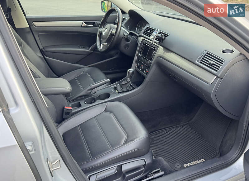 Седан Volkswagen Passat 2015 в Дніпрі