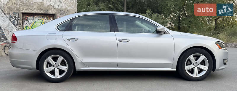 Седан Volkswagen Passat 2015 в Дніпрі