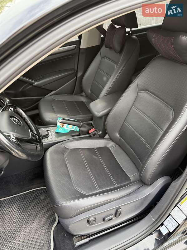 Седан Volkswagen Passat 2016 в Запоріжжі