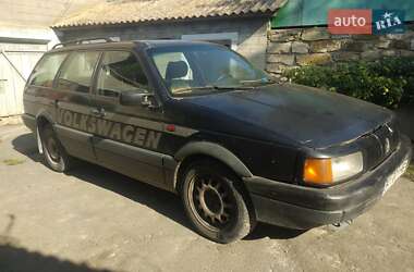 Универсал Volkswagen Passat 1991 в Зенькове