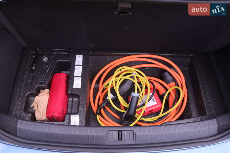 Седан Volkswagen Passat 2016 в Киеве