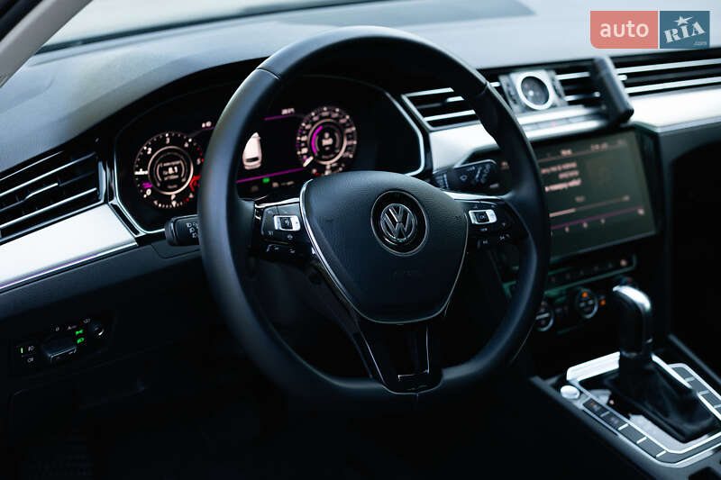 Универсал Volkswagen Passat 2018 в Краснограде