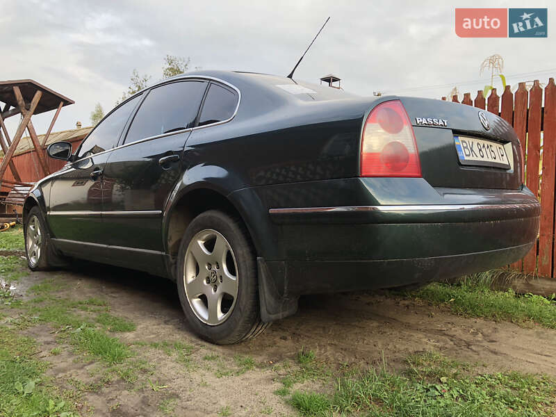 Седан Volkswagen Passat 2004 в Березному