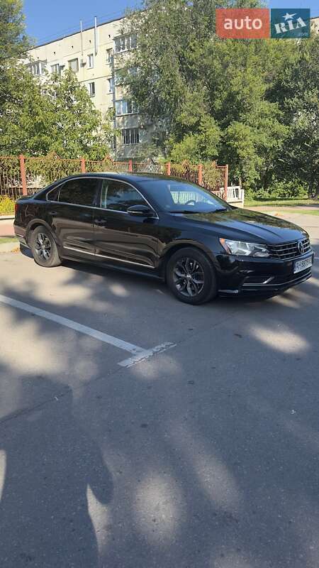 Седан Volkswagen Passat 2016 в Кременчуці