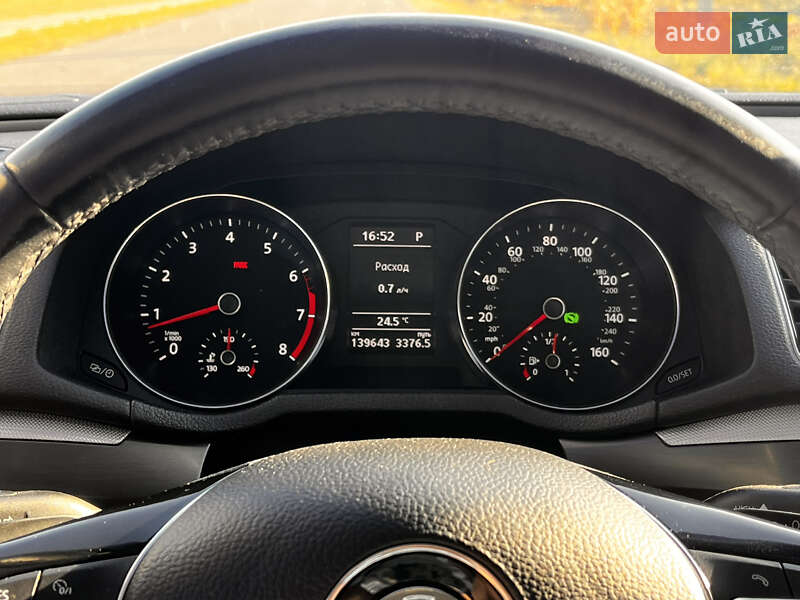 Седан Volkswagen Passat 2017 в Києві
