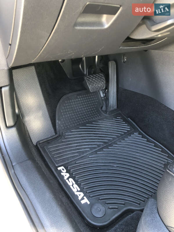 Седан Volkswagen Passat 2013 в Полтаві