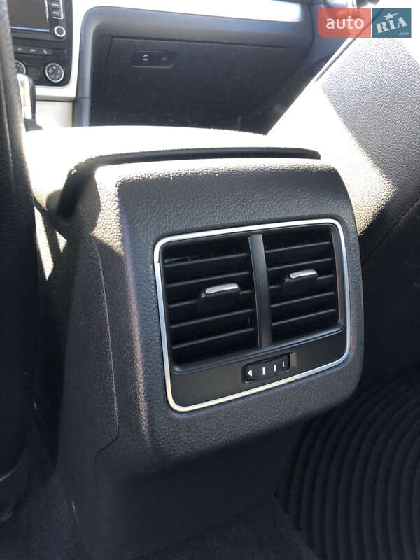 Седан Volkswagen Passat 2013 в Полтаві