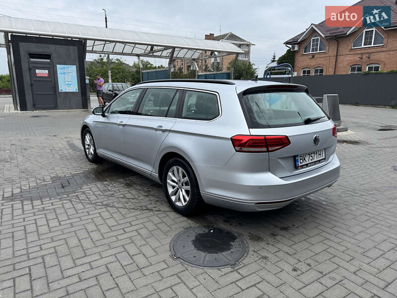 Универсал Volkswagen Passat 2017 в Сарнах