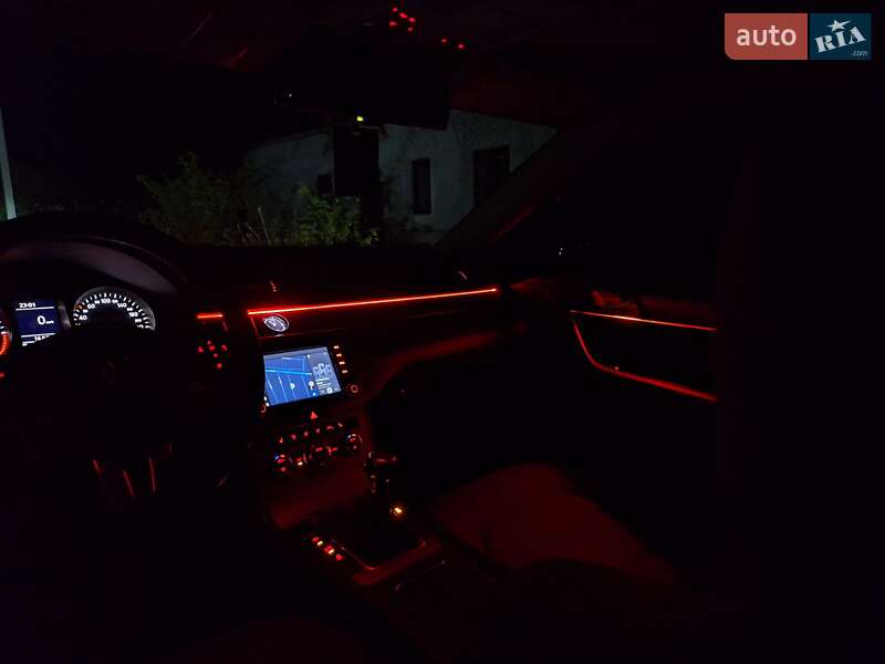 Універсал Volkswagen Passat 2012 в Івано-Франківську