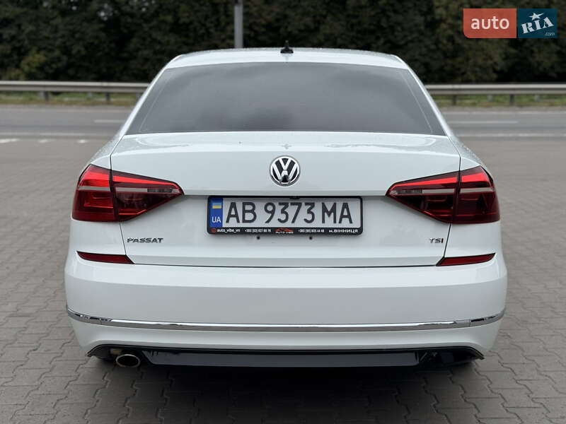 Седан Volkswagen Passat 2017 в Виннице