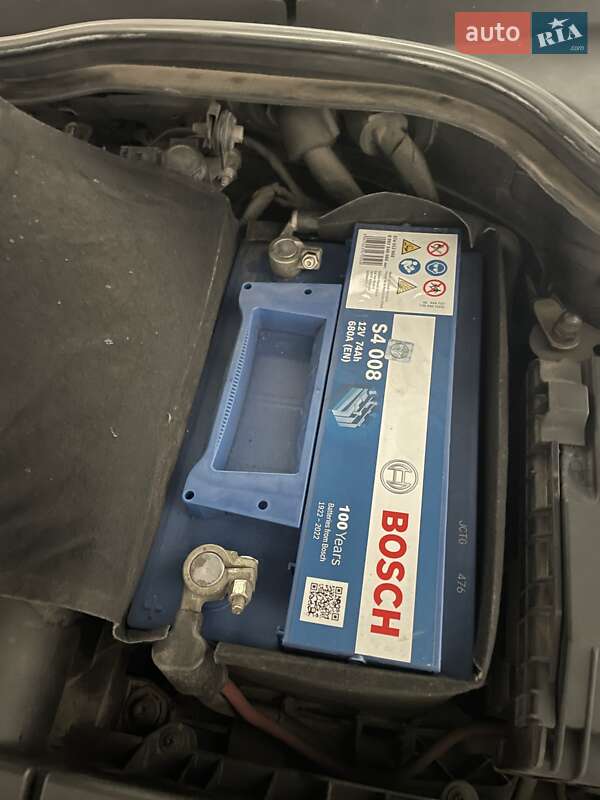 Седан Volkswagen Passat 2010 в Киеве