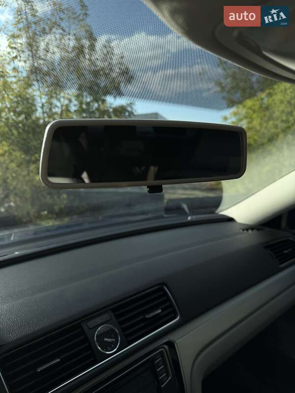 Седан Volkswagen Passat 2017 в Киеве