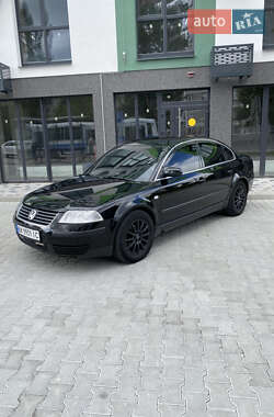Седан Volkswagen Passat 2000 в Вараше
