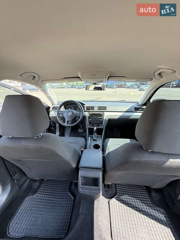Седан Volkswagen Passat 2012 в Киеве