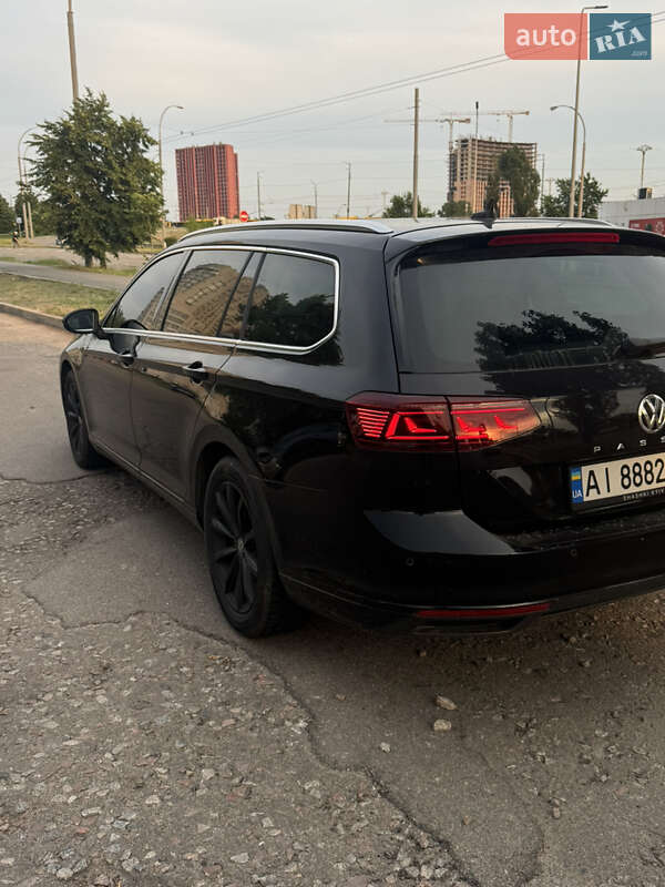 Универсал Volkswagen Passat 2020 в Киеве