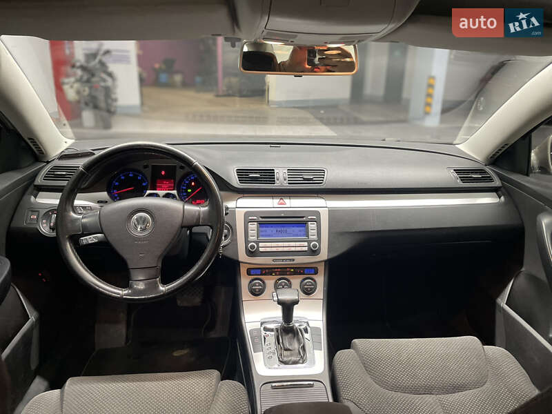 Седан Volkswagen Passat 2007 в Киеве