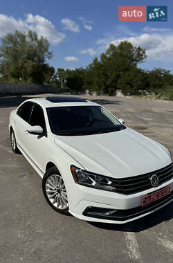 Седан Volkswagen Passat 2016 в 