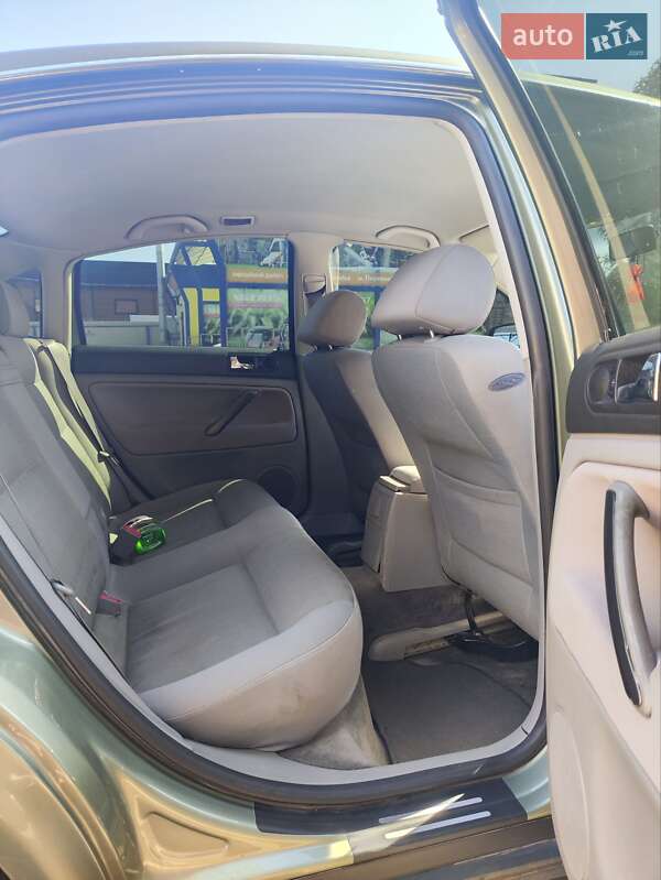 Седан Volkswagen Passat 2002 в Первомайську