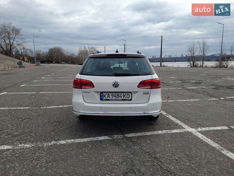 Универсал Volkswagen Passat 2013 в Киеве