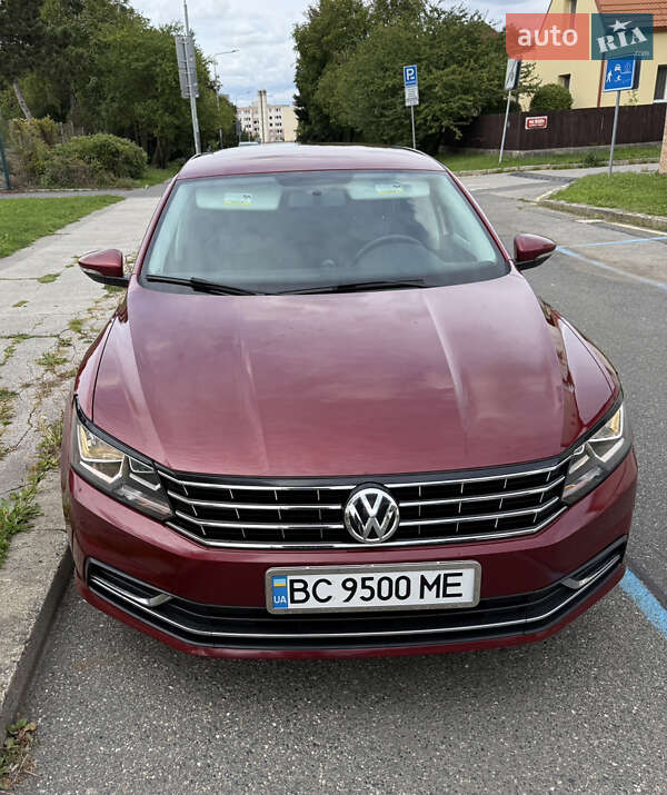 Седан Volkswagen Passat 2016 в Иршаве