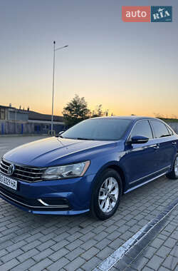 Седан Volkswagen Passat 2015 в Тернополі