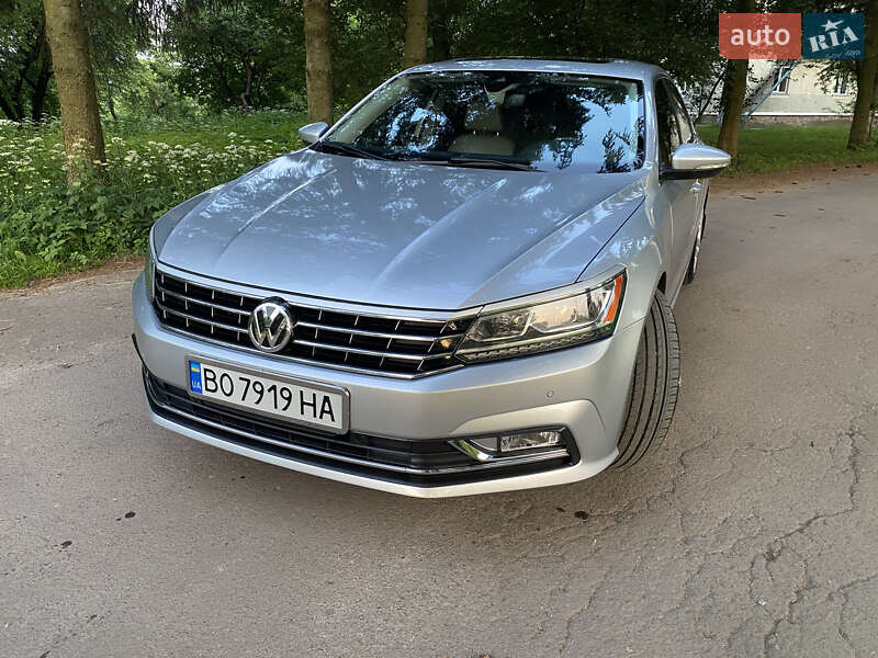 Седан Volkswagen Passat 2015 в Тернополе