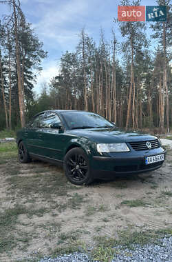 Седан Volkswagen Passat 1997 в Днепре