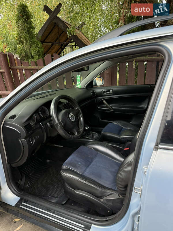 Універсал Volkswagen Passat 2002 в Смілі