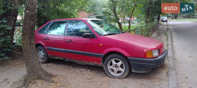 Седан Volkswagen Passat 1988 в Хмельницькому