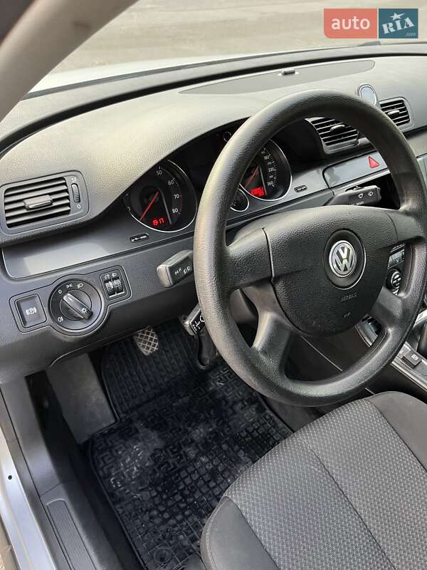 Седан Volkswagen Passat 2007 в Горишних Плавнях
