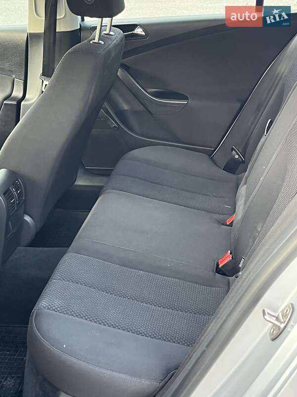 Седан Volkswagen Passat 2007 в Горишних Плавнях