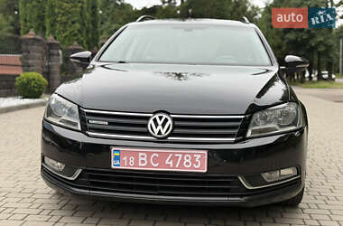 Універсал Volkswagen Passat 2012 в 