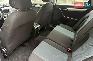 Універсал Volkswagen Passat 2012 в 