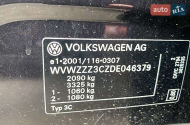 Універсал Volkswagen Passat 2012 в 