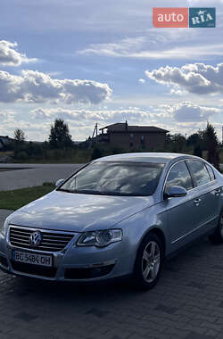 Седан Volkswagen Passat 2005 в Яворове