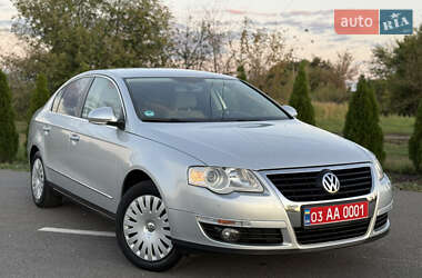 Седан Volkswagen Passat 2008 в Березане