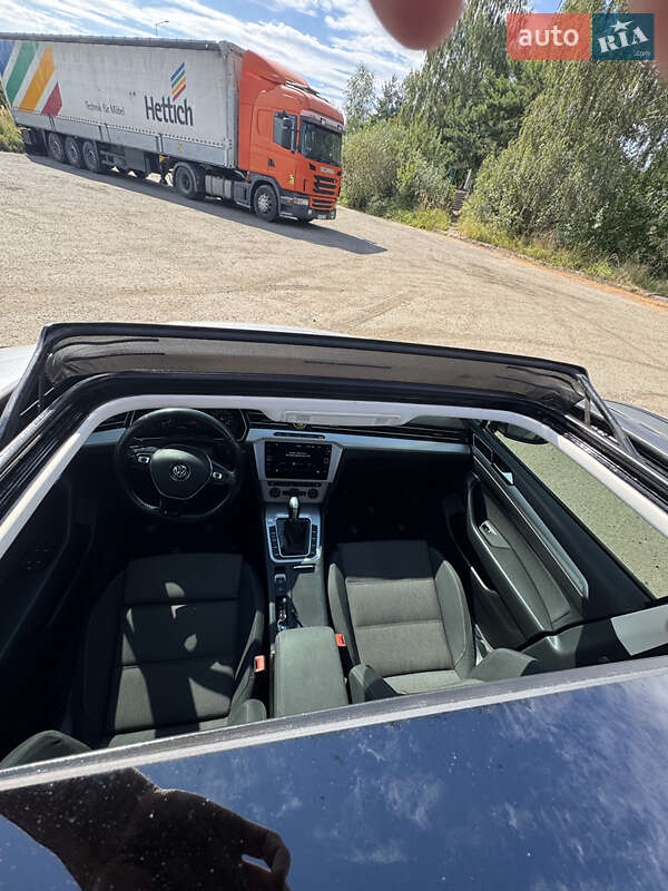 Универсал Volkswagen Passat 2018 в Львове