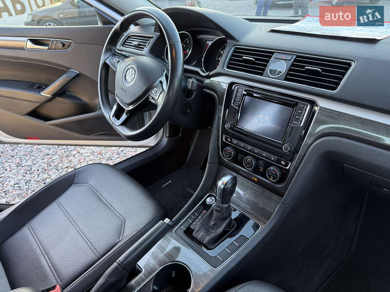 Седан Volkswagen Passat 2017 в Переяславі