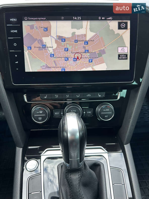 Універсал Volkswagen Passat 2018 в Радивиліві