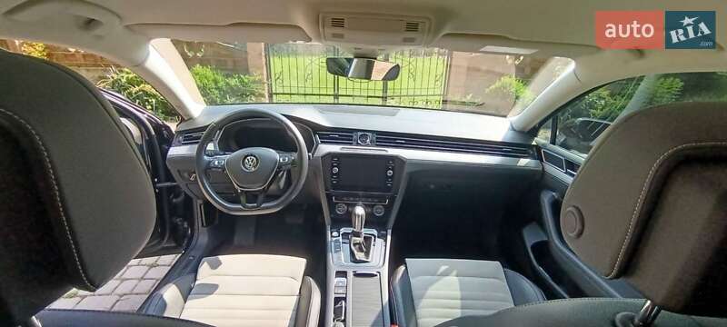 Универсал Volkswagen Passat 2018 в Львове фото 10 Универсал Volkswagen Passat 2018 в Львове