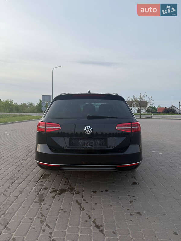 Універсал Volkswagen Passat 2015 в Львові