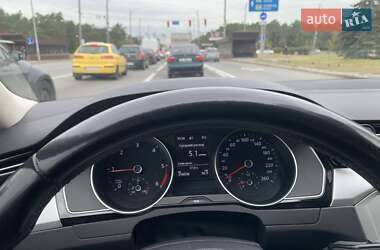 Универсал Volkswagen Passat 2016 в Киеве
