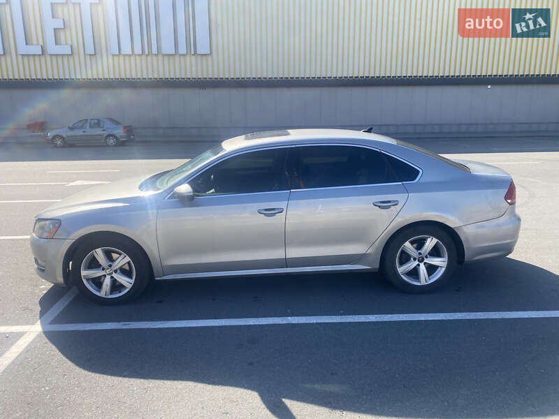Седан Volkswagen Passat 2011 в Киеве