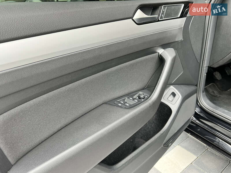 Седан Volkswagen Passat 2019 в Трускавце