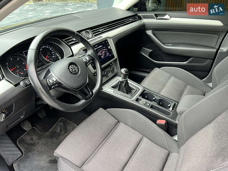 Седан Volkswagen Passat 2019 в Трускавце