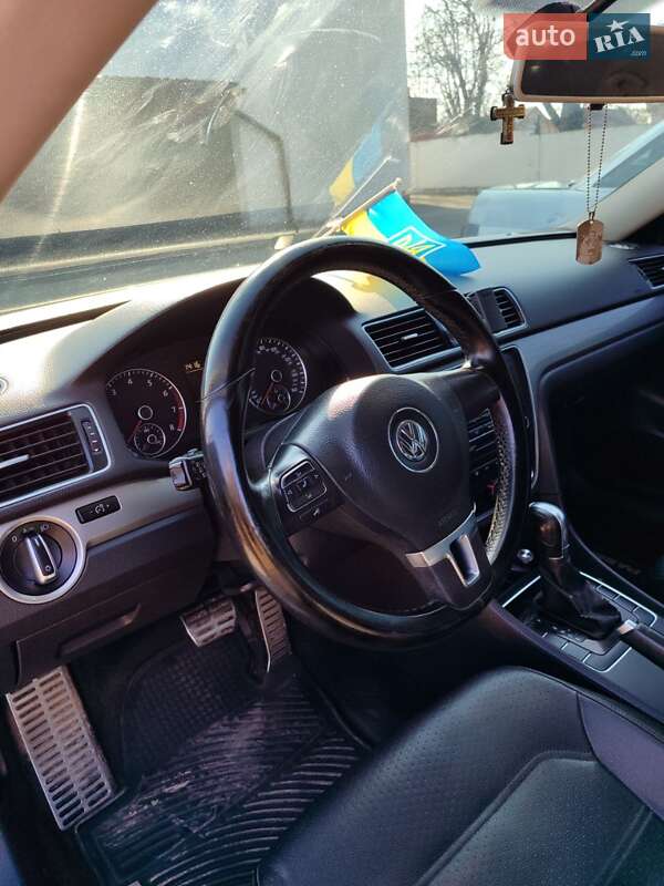 Седан Volkswagen Passat 2013 в Каменец-Подольском