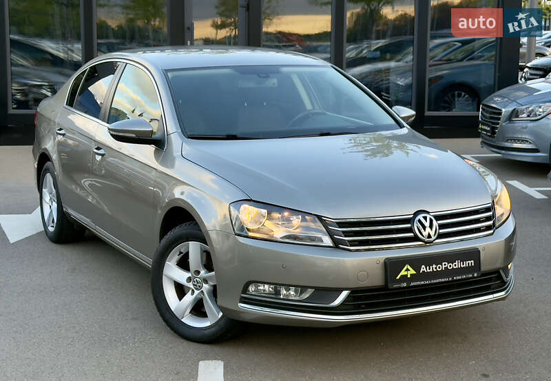 Седан Volkswagen Passat 2013 в Киеве фото 4 Седан Volkswagen Passat 2013 в Киеве