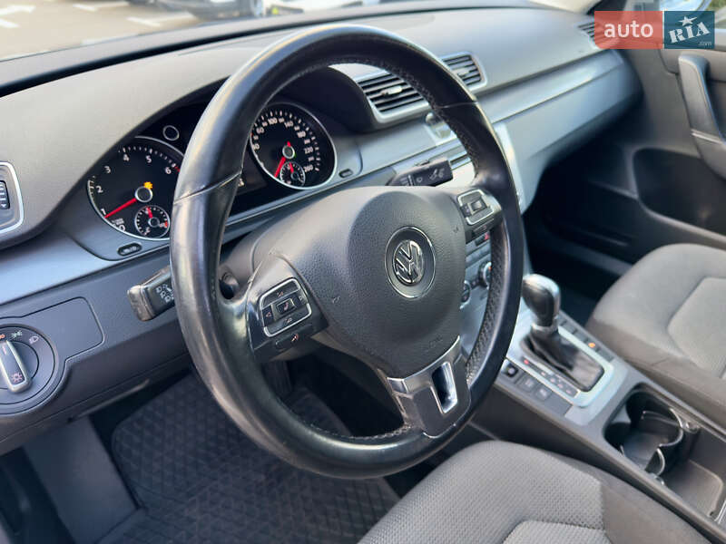 Седан Volkswagen Passat 2013 в Киеве фото 20 Седан Volkswagen Passat 2013 в Киеве