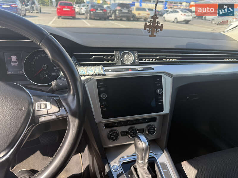 Седан Volkswagen Passat 2018 в Хмельницком фото 7 Седан Volkswagen Passat 2018 в Хмельницком