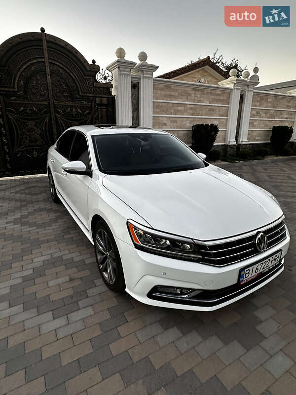 Седан Volkswagen Passat 2018 в Киеве